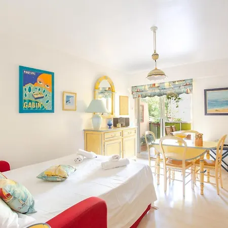 Апартаменты Magnolia Furnished Flat Антиб